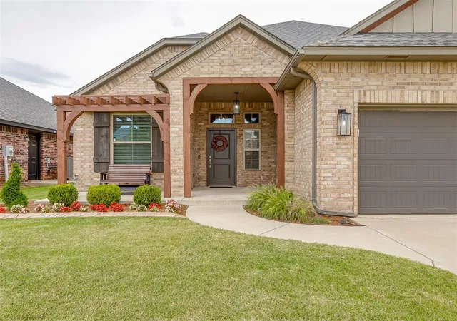 Homes for sale in Oklahoma City, OK | 16717 Aragon Ln, Oklahoma City, OK 73170 | MLS# 1235563