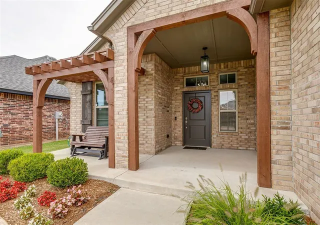 Homes for sale in Oklahoma City, OK | 16717 Aragon Ln, Oklahoma City, OK 73170 | MLS# 1235563