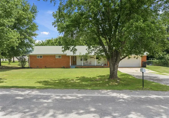 Photo 2 of Single family home for sale at 602 N Main St, Elmore City, OK 73433 | MLS# 1235589 | Listing updated on 2026-08-12