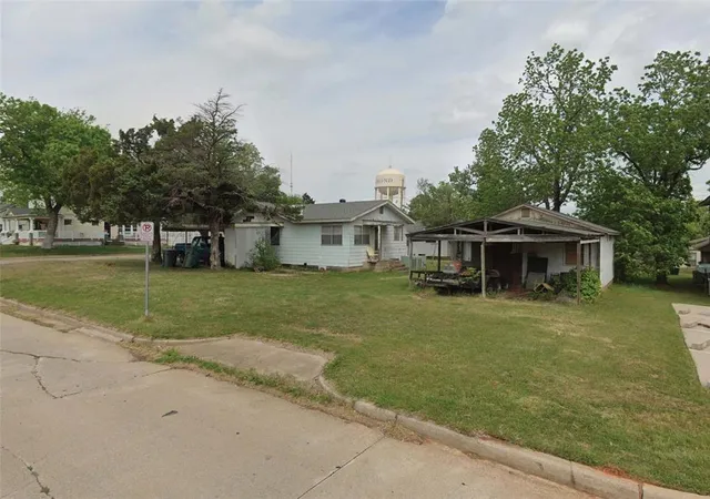 5th image of 224 N Blackwelder Ave, Edmond, OK 73034 | MLS# 1235597