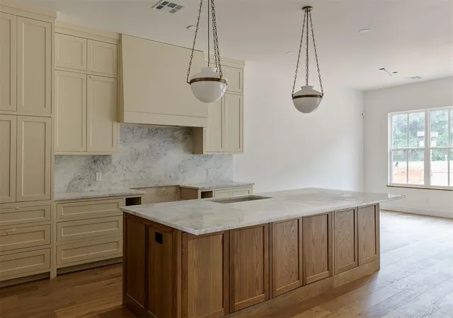 4th image of 2316 Pallante St, Edmond, OK 73034 | MLS# 1235623