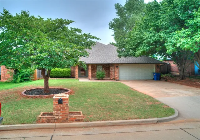 32nd image of 329 E Twelve Oaks Ter, Mustang, OK 73064 | MLS# 1235628