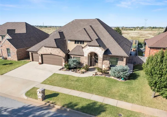 5th image of 13313 Ambleside Dr, Yukon, OK 73099 | MLS# 1235635