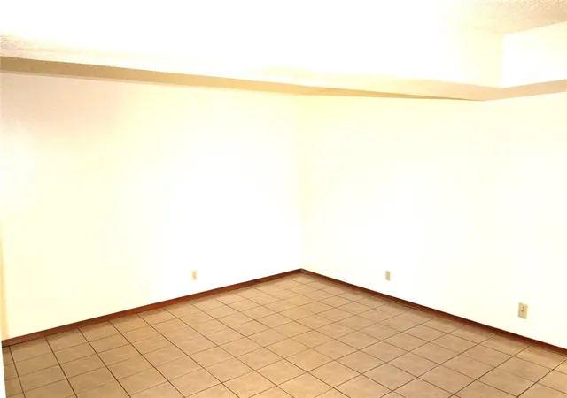 5th image of 229 Chalmette Dr, Norman, OK 73071 | MLS# 1235636