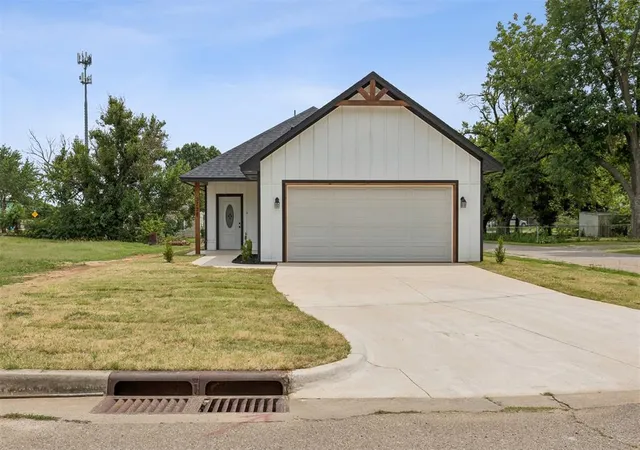 Photo 3 of Sale Pending at 3738 Trellis Ct, Oklahoma City, OK 73107 | MLS# 1235638 | Listing updated on 2026-09-18