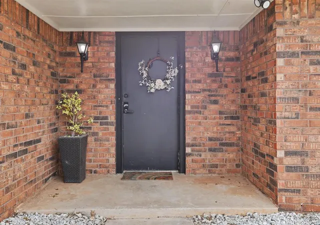 Photo 4 of Single family home for sale at 5308 NW 108th Terrace, Oklahoma City, OK 73162 | MLS# 1235650 | Listing updated on 2026-08-18