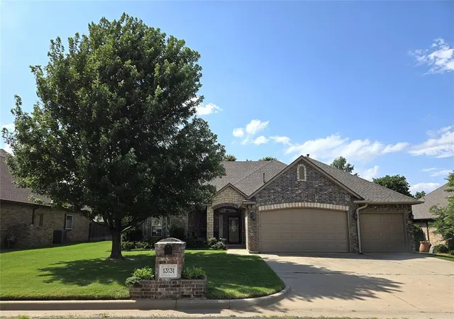 Photo 1 of Single family home for sale at 13131 Red Oak Dr, Choctaw, OK 73020 | MLS# 1235655 | Listing updated on 2026-09-19