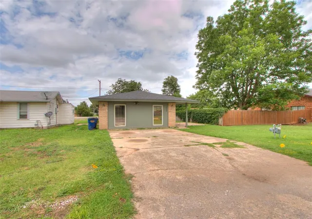 4th image of 1426 W Watts St, El Reno, OK 73036 | MLS# 1235666