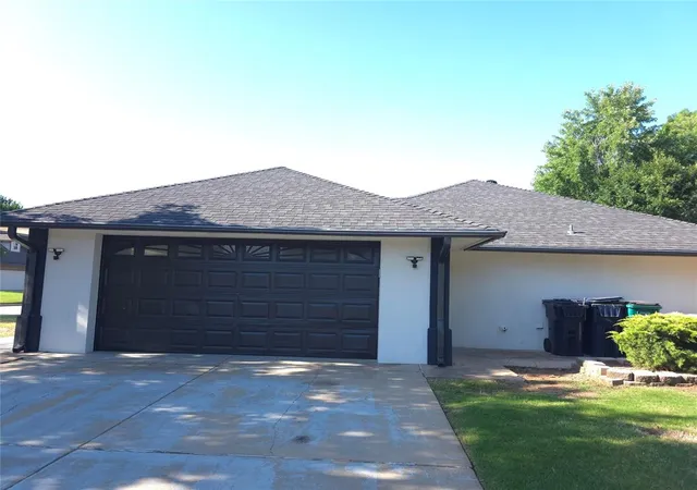 Photo 3 of Single family home for sale at 9009 Lakeaire Dr, Oklahoma City, OK 73132 | MLS# 1235678 | Listing updated on 2026-08-23