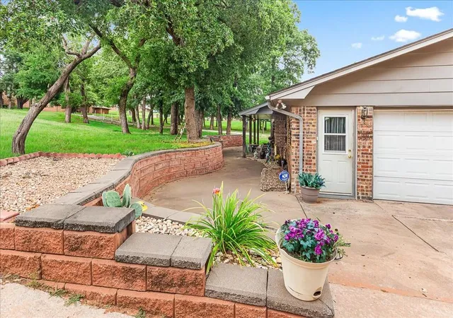 Homes for sale in Anadarko, OK | 3111 Shady Lane Dr, Anadarko, OK 73005 | MLS# 1235680
