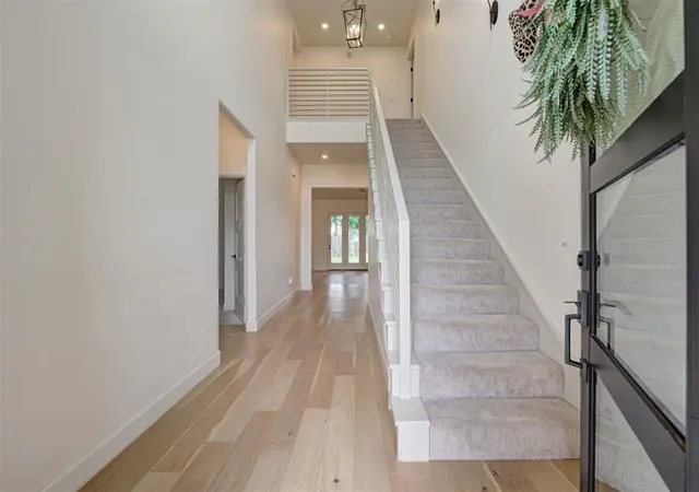 Photo 2 of Single family home for sale at 3916 Stone Hl Ln, Edmond, OK 73034 | MLS# 1235686 | Listing updated on 2026-09-27