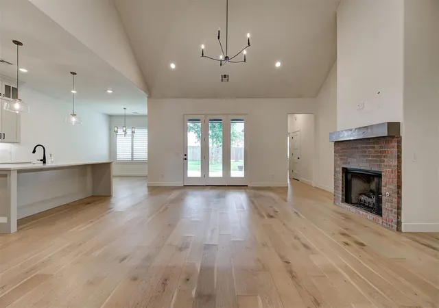 Photo 3 of Single family home for sale at 3916 Stone Hl Ln, Edmond, OK 73034 | MLS# 1235686 | Listing updated on 2026-09-27