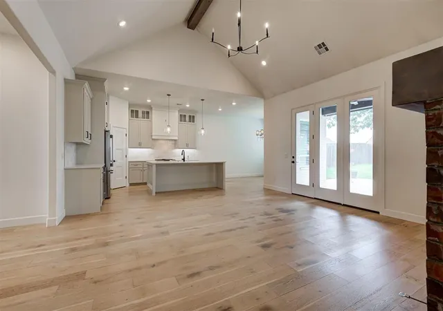 Photo 4 of Single family home for sale at 3916 Stone Hl Ln, Edmond, OK 73034 | MLS# 1235686 | Listing updated on 2026-09-27