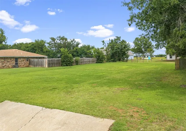 Homes for sale in Wynnewood, OK | 1331 Alvera Ln, Wynnewood, OK 73098 | MLS# 1235706