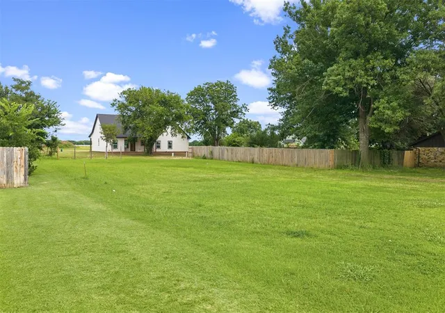 Homes for sale in Wynnewood, OK | 1331 Alvera Ln, Wynnewood, OK 73098 | MLS# 1235706