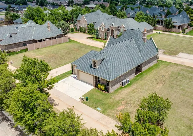 Homes for sale in Oklahoma City, OK | 10701 Servon Dr, Oklahoma City, OK 73170 | MLS# 1235719