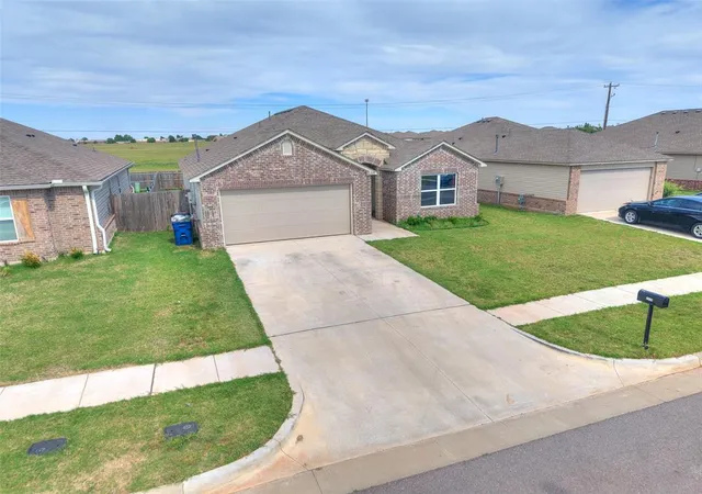 Homes for sale in El Reno, OK | 1229 Chuck Wagon Dr, El Reno, OK 73036 | MLS# 1235720