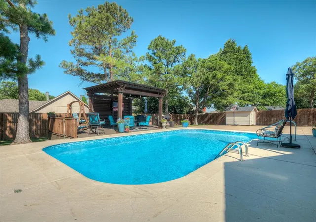 34th image of 804 Glenridge Dr, Edmond, OK 73013 | MLS# 1235727
