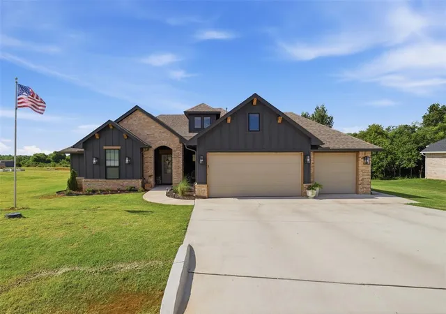 Homes for sale in Newcastle, OK | 2740 Nw 26th Ter, Newcastle, OK 73065 | MLS# 1235728