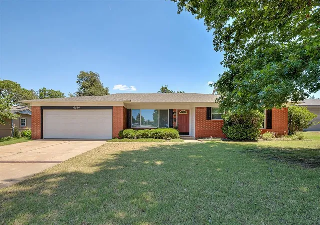 Homes for sale in Oklahoma City, OK | 6524 N Grove Ave, Oklahoma City, OK 73132 | MLS# 1235731
