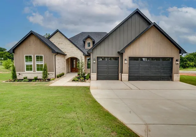 1st image of 3024 Road Runner Ct, Guthrie, OK 73044 | MLS# 1235732
