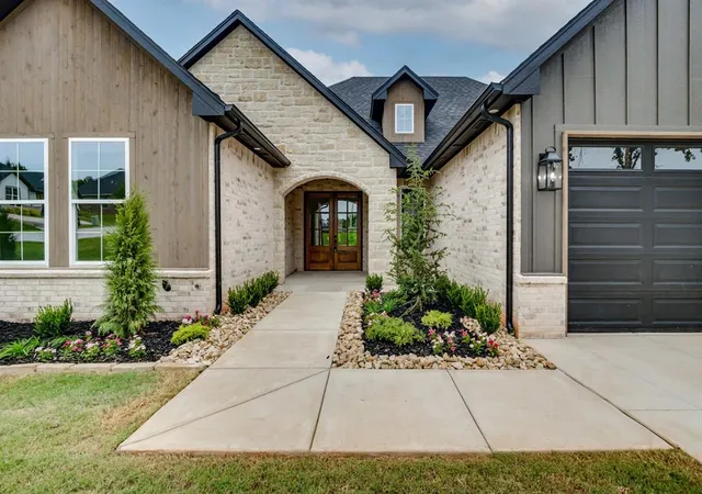 4th image of 3024 Road Runner Ct, Guthrie, OK 73044 | MLS# 1235732