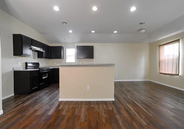 Photo 2 of Single family home for sale at 1401 Gypsum Pl, Noble, OK 73068 | MLS# 1235733 | Listing updated on 2026-06-23