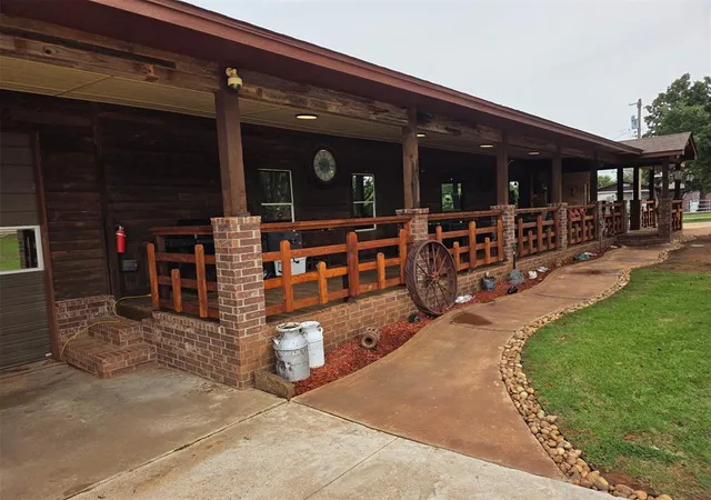 Photo 1 of Single family home for sale at 108 Woodland Dr, Edmond, OK 73025 | MLS# 1235737 | Listing updated on 2026-08-21