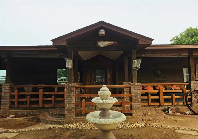 Photo 3 of Single family home for sale at 108 Woodland Dr, Edmond, OK 73025 | MLS# 1235737 | Listing updated on 2026-08-21