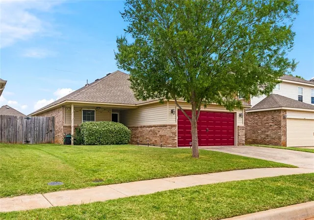 Single family home for sale at 19501 Vista Ave, Edmond, OK 73012 | MLS# 1235765
