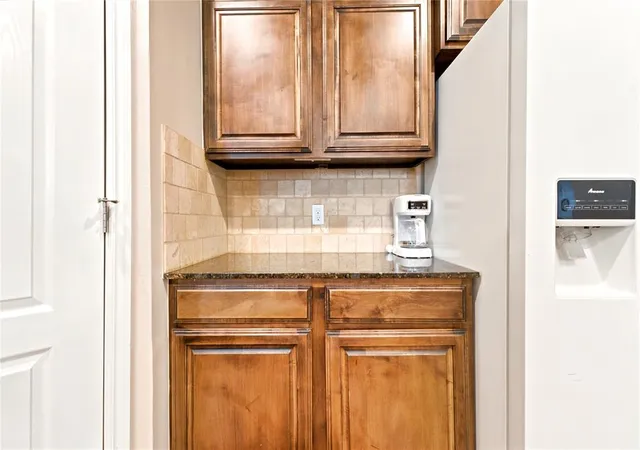 Photo 3 of Single family home for sale at 19501 Vista Ave, Edmond, OK 73012 | MLS# 1235765 | Listing updated on 2026-10-15