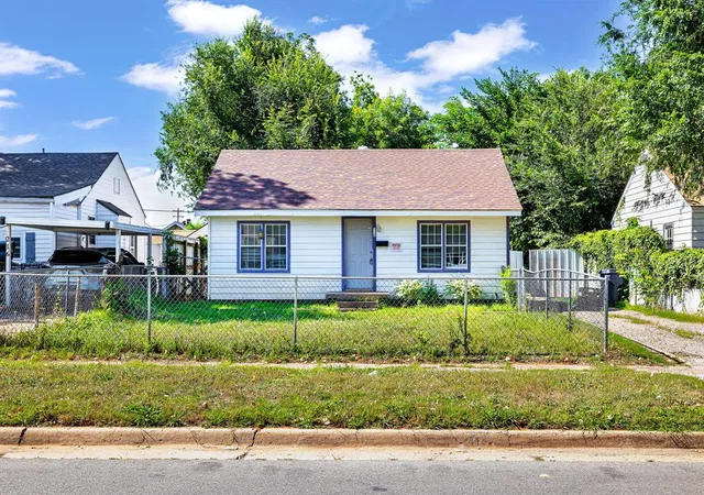 Photo 1 of Single family home for sale at 212 Se 27th Street, Oklahoma City, OK 73129 | MLS# 1235766 | Listing updated on 2026-07-11