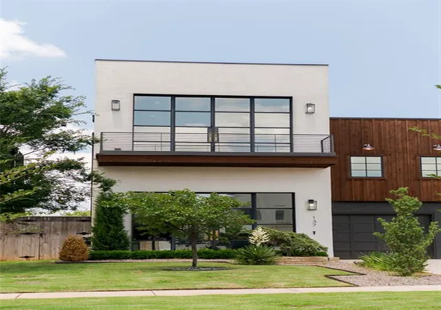 Photo 3 of Single family home for sale at 137 Ne 14th Street, Oklahoma City, OK 73104 | MLS# 1235769 | Listing updated on 2026-07-22