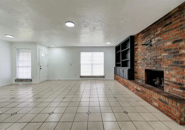 4th image of 528 Westwood Ct, Oklahoma City, OK 73127