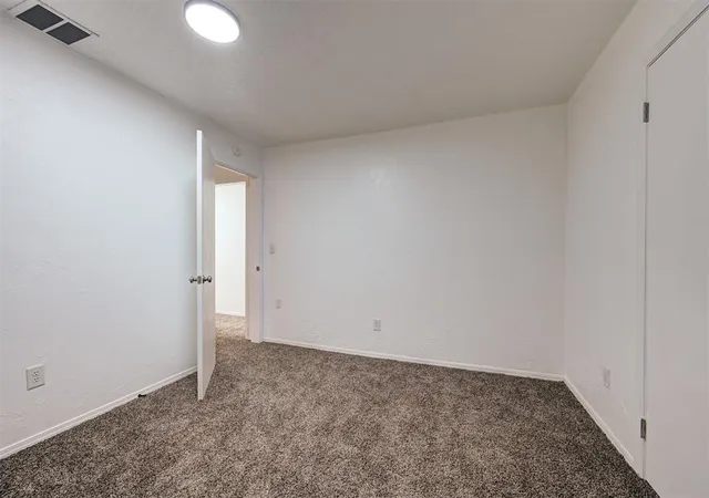 2nd image of 528 Westwood Ct, Oklahoma City, OK 73127