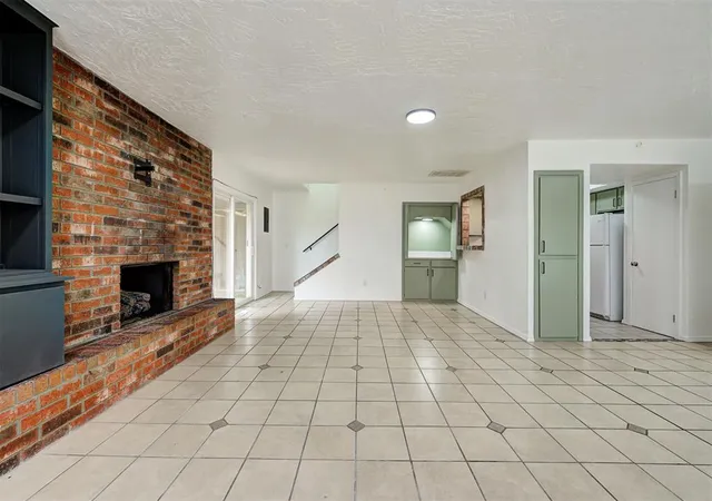5th image of 528 Westwood Ct, Oklahoma City, OK 73127