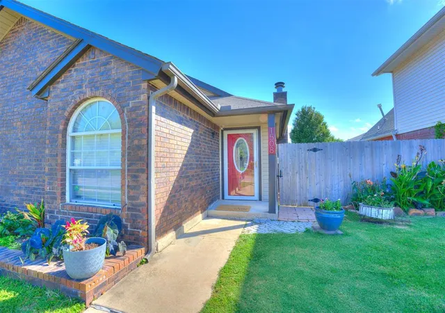 Photo 4 of Sale Pending at 1508 Westmore Dr, Oklahoma City, OK 73170 | MLS# 1235778 | Listing updated on 2026-08-18