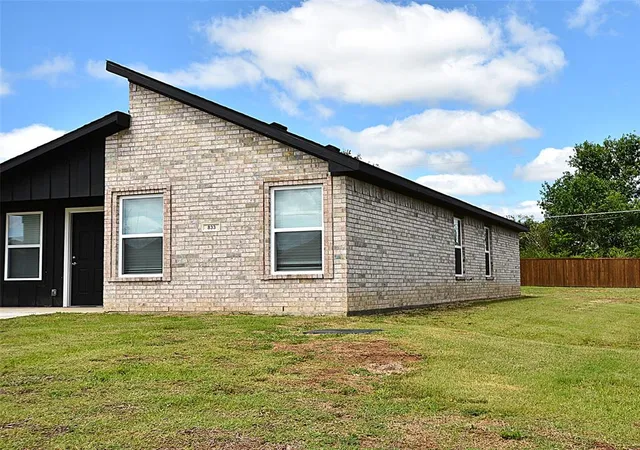 Homes for sale in Seminole, OK | 833 Elm St, Seminole, OK 74868 | MLS# 1235788