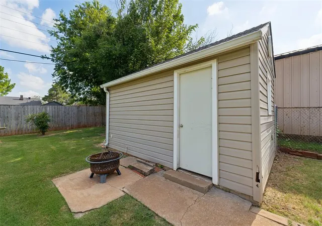 42nd image of 512 Nw 48th St, Oklahoma City, OK 73118 | MLS# 1235789