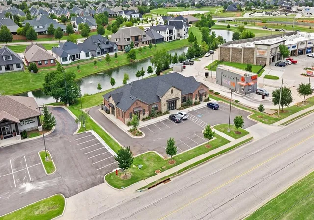 Photo 4 of Sale Pending at 16319 N May Ave, Edmond, OK 73013 | MLS# 1235810 | Listing updated on 2026-08-11