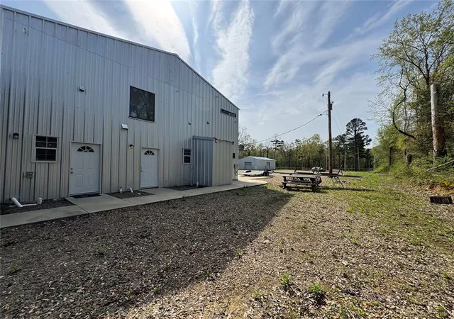 4th image of 204 W Sherry Ln, Broken Bow, OK 74728 | MLS# 1235816