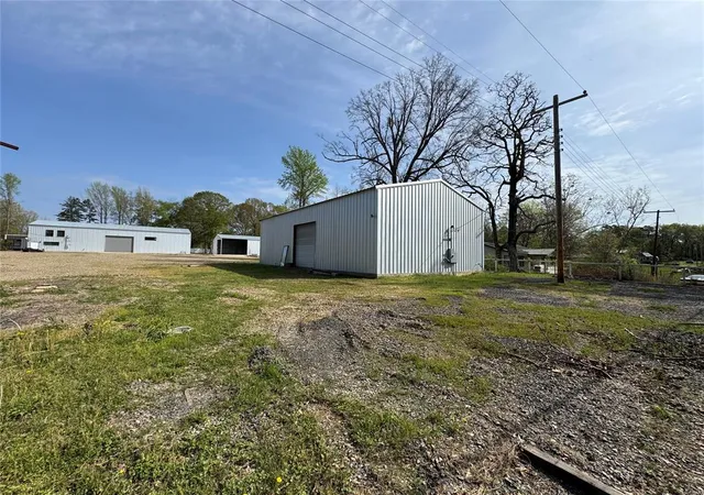 5th image of 204 W Sherry Ln, Broken Bow, OK 74728 | MLS# 1235816
