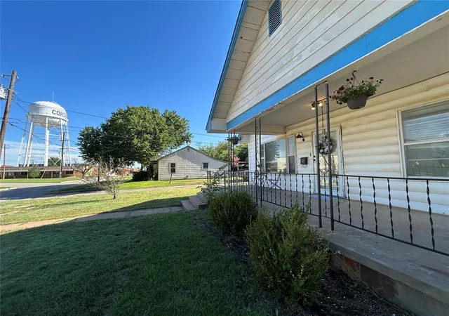 Homes for sale in Cordell, OK | 214 N Temple St, Cordell, OK 73632 | MLS# 1235825