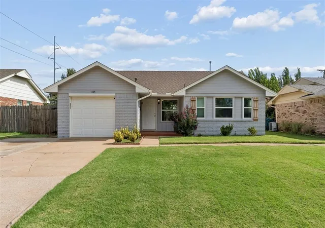 2nd image of 1105 Northgate Ter, Edmond, OK 73013 | MLS# 1235830