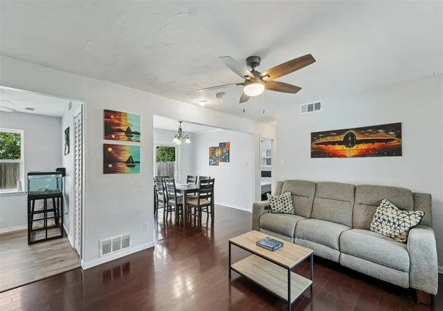4th image of 1105 Northgate Ter, Edmond, OK 73013 | MLS# 1235830