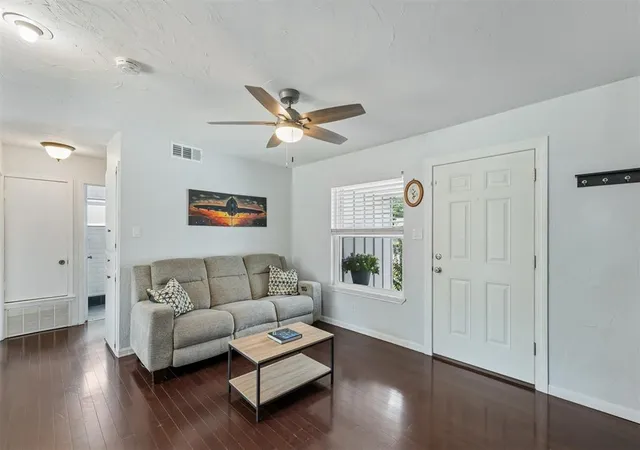 5th image of 1105 Northgate Ter, Edmond, OK 73013 | MLS# 1235830