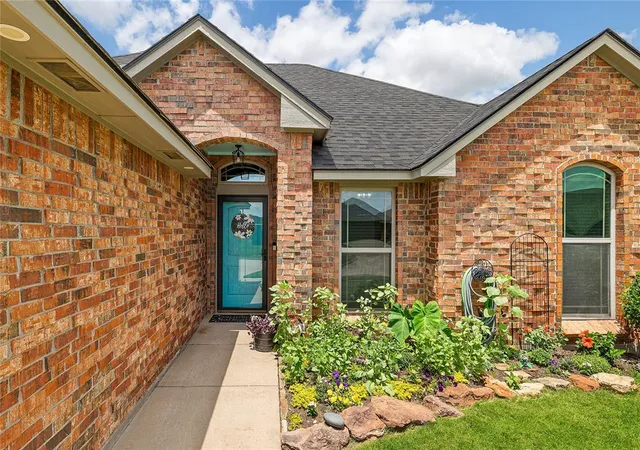 Photo 2 of Single family home for sale at 2604 Kadlan Dr, El Reno, OK 73036 | MLS# 1235858 | Listing updated on 2026-08-12