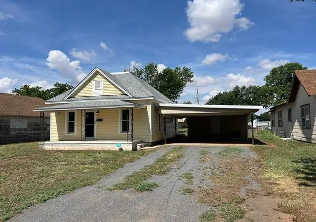 Homes for sale in Hobart, OK | 209 N Stephens St, Hobart, OK 73651 | MLS# 1235894
