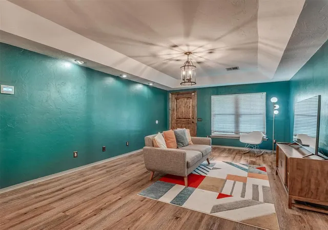 Homes for sale in Crescent, OK | 112 N Broadway St, Crescent, OK 73028 | MLS# 1235895