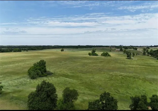 3rd image of N Broadway Rd #8, Guthrie, OK 73044 | MLS# 1235906